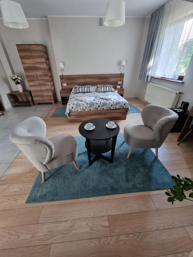 Hotel Victoria Олкуш Екстериор снимка