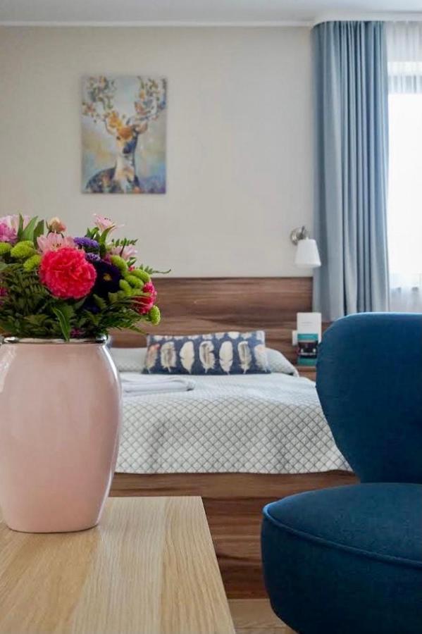 Hotel Victoria Олкуш Екстериор снимка