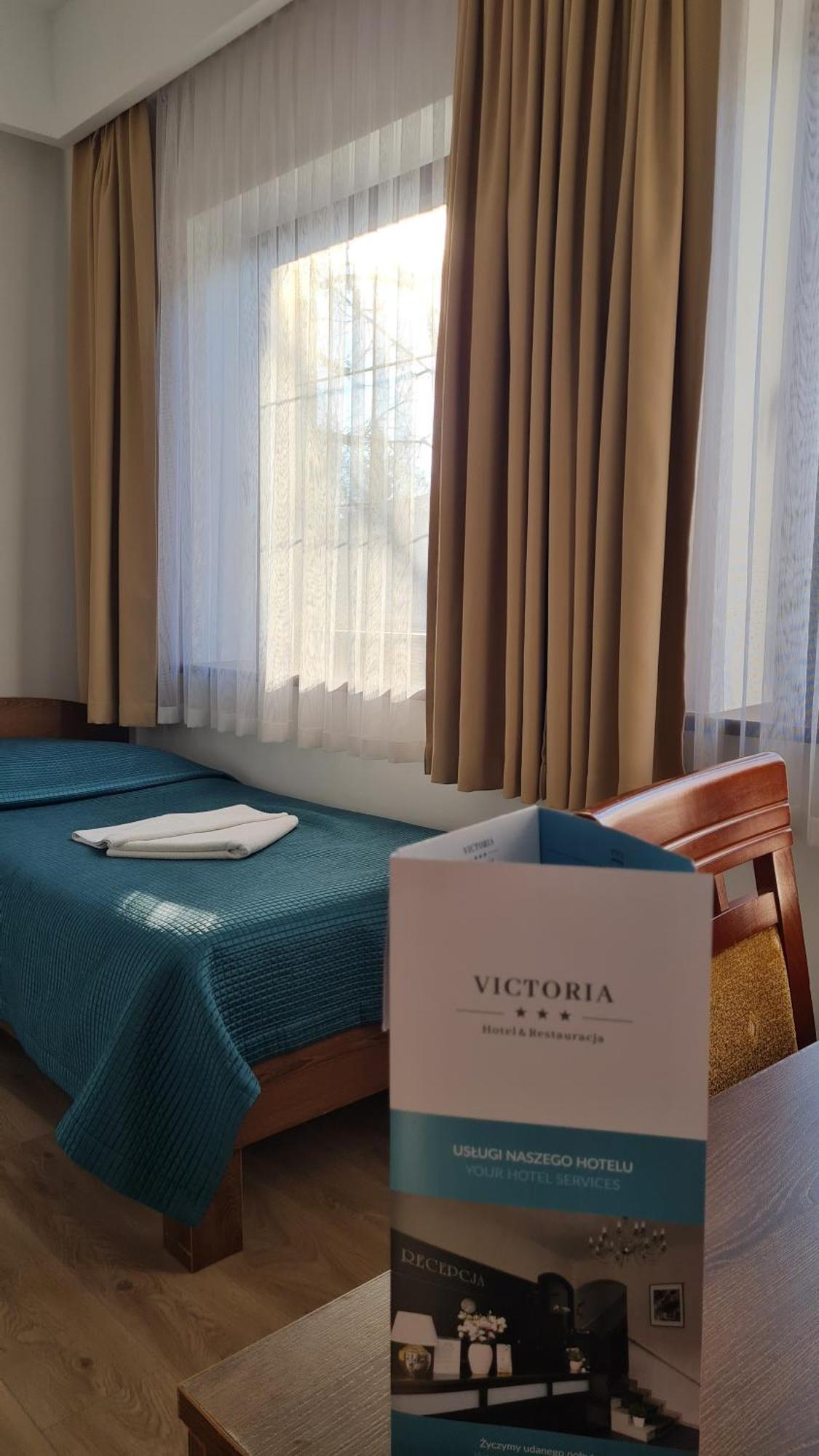 Hotel Victoria Олкуш Екстериор снимка
